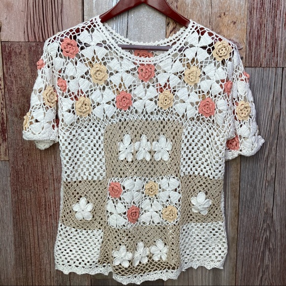Floral Crochet Top M - Picture 4 of 6